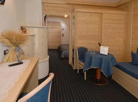 Flora Alpina Hotel 3*